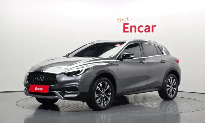 Infiniti QX30