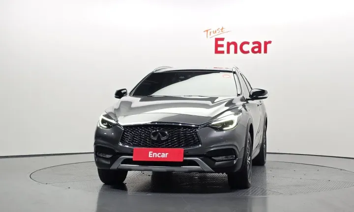 Infiniti QX30