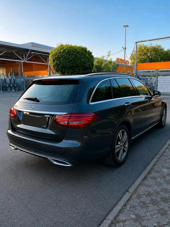 Mercedes-Benz C 220