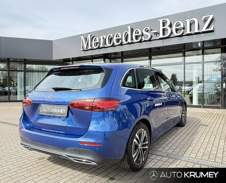 Mercedes-Benz B 220