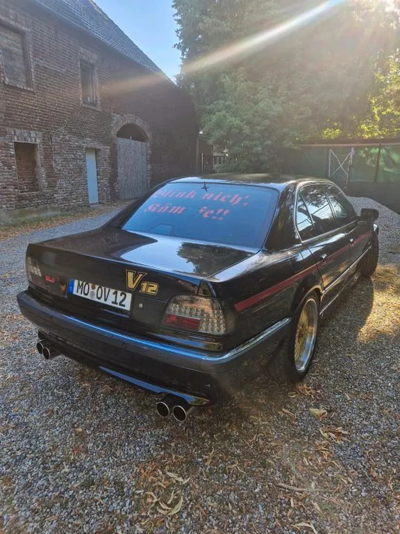 BMW 750
