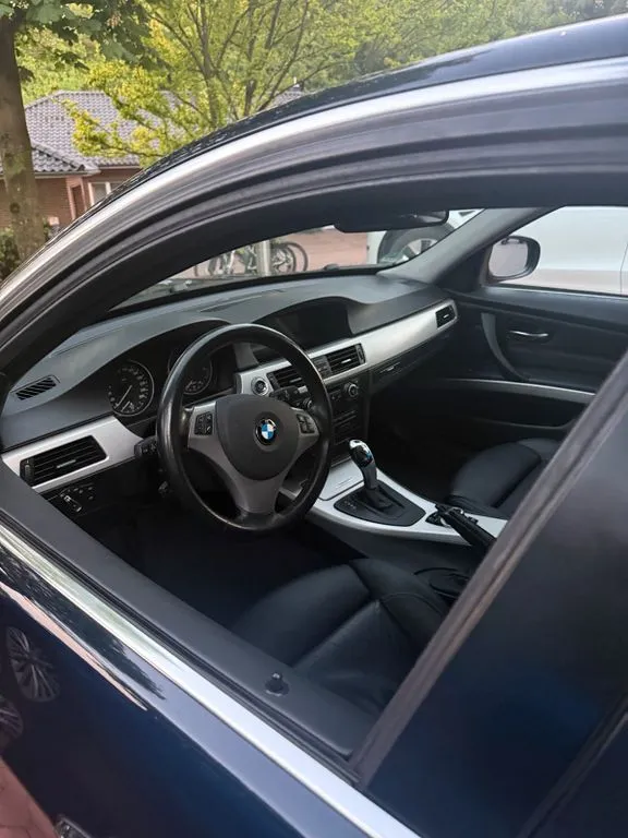 BMW 325