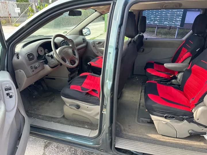 Chrysler Voyager