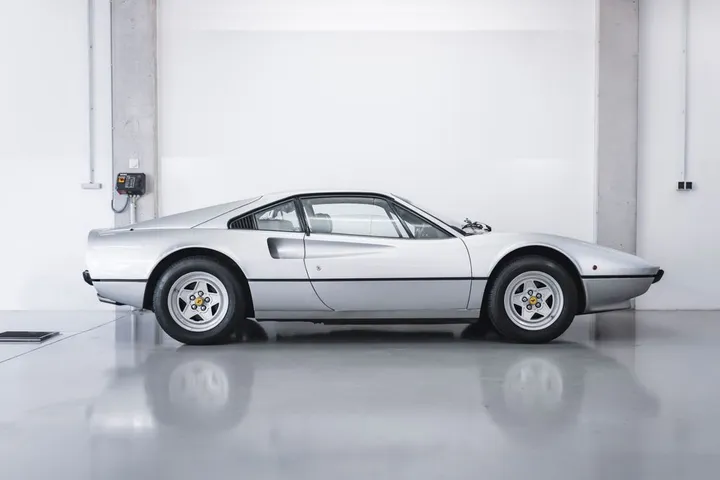 Ferrari 208