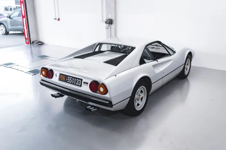 Ferrari 208