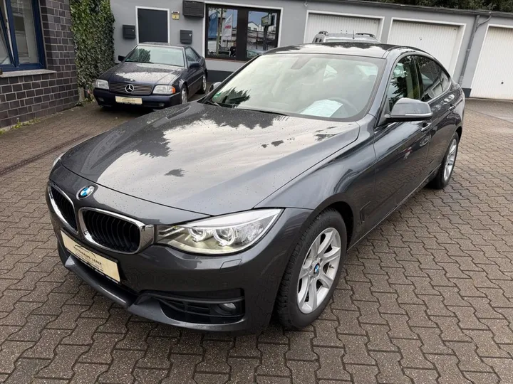 BMW 320