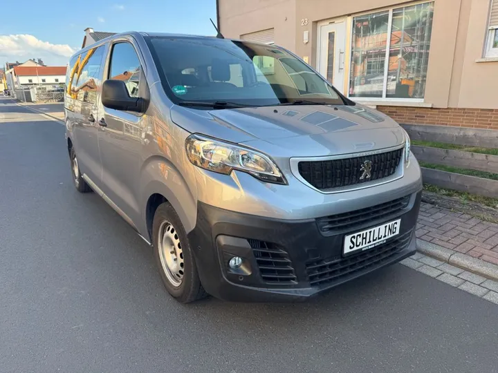 Peugeot Traveller