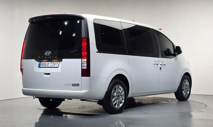 Hyundai Staria