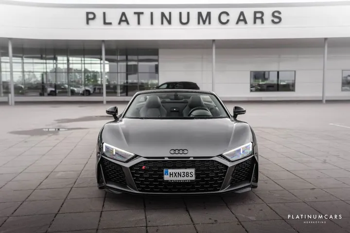 Audi R8