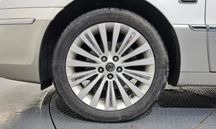 Kia OPIRUS