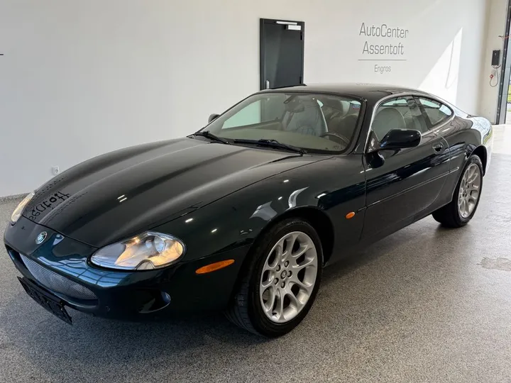 Jaguar XK8