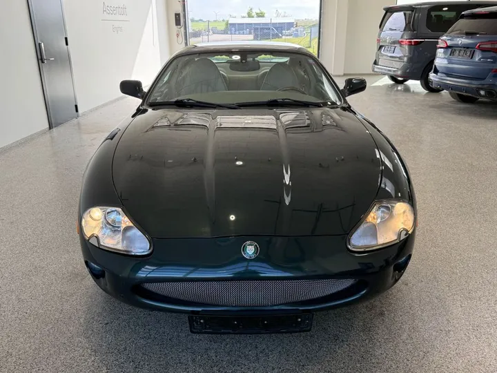 Jaguar XK8
