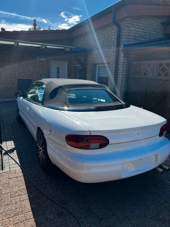Chrysler Stratus