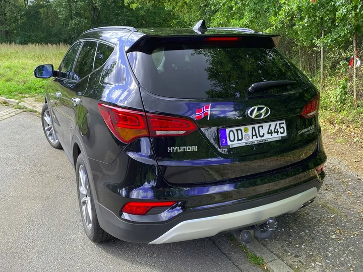 Hyundai SANTA FE