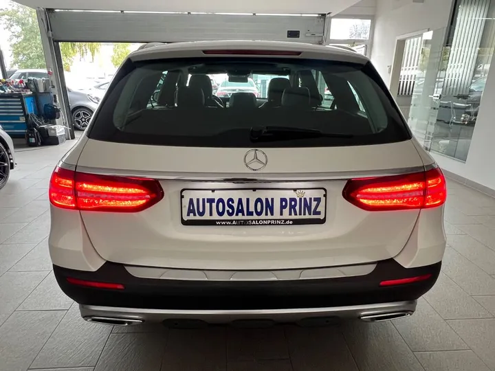 Mercedes-Benz E 400