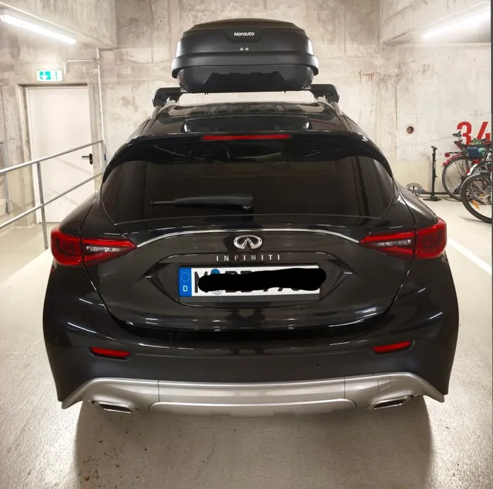 Infiniti QX30