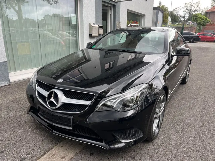 Mercedes-Benz E 200