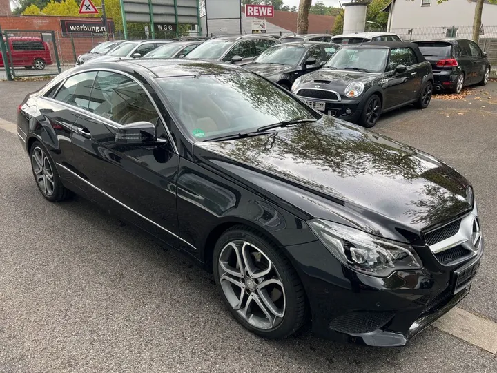 Mercedes-Benz E 200