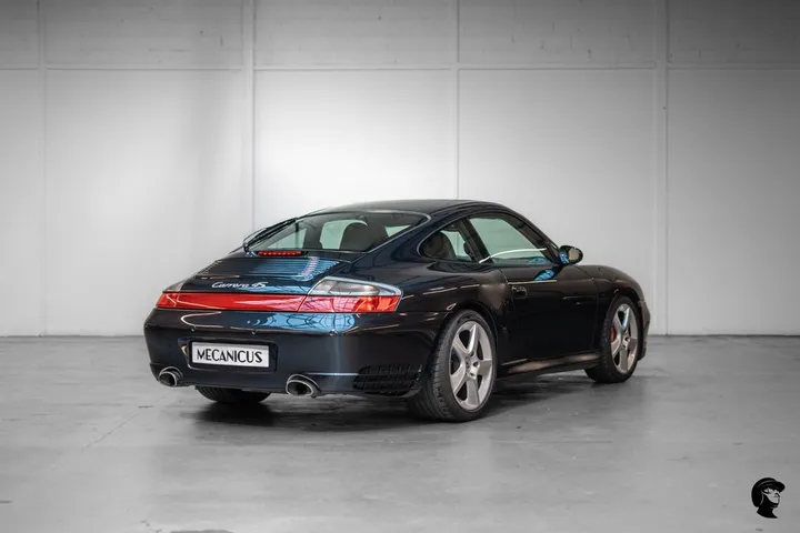 Porsche 996