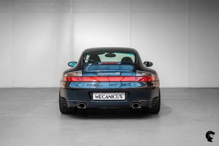 Porsche 996