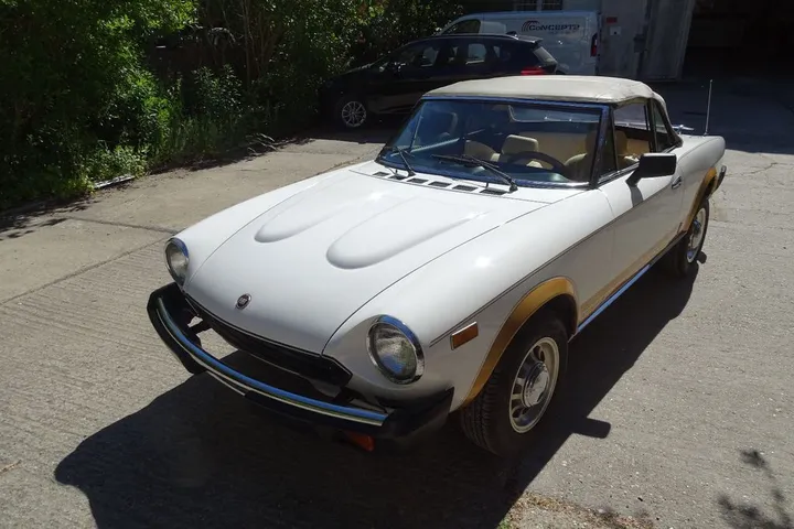 Fiat 124 Spider