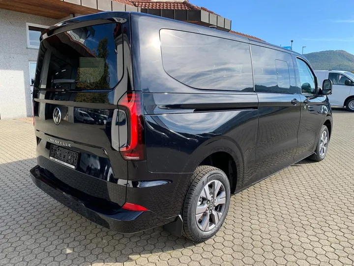 Volkswagen T7 Caravelle