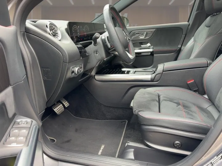 Mercedes-Benz GLA 180