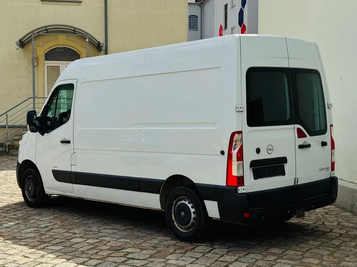 Opel Movano
