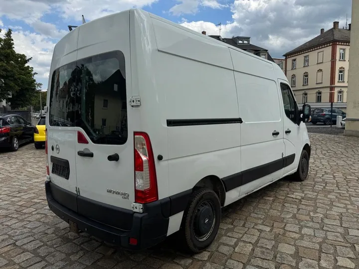 Opel Movano