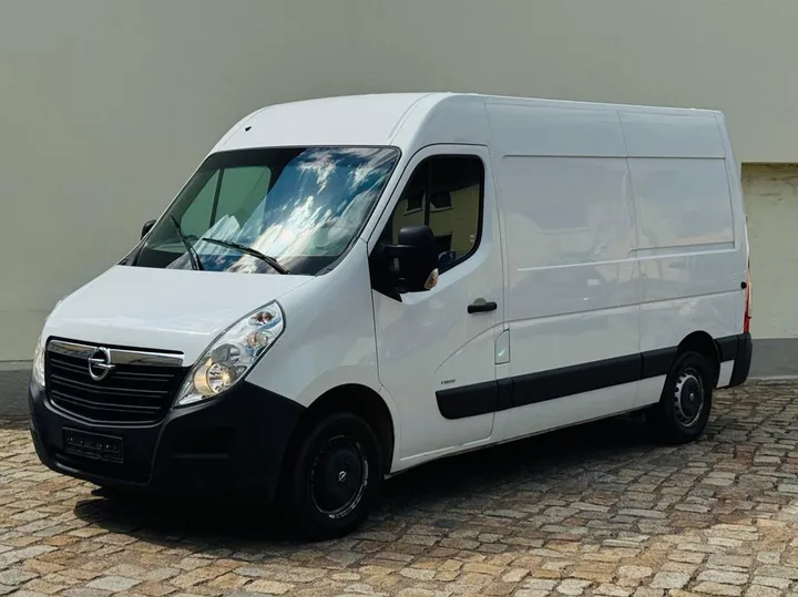Opel Movano