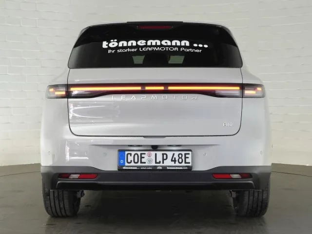 Leapmotor B10