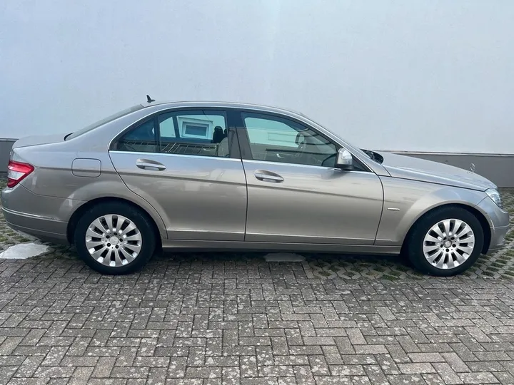 Mercedes-Benz C 200
