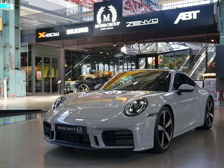 Porsche 992