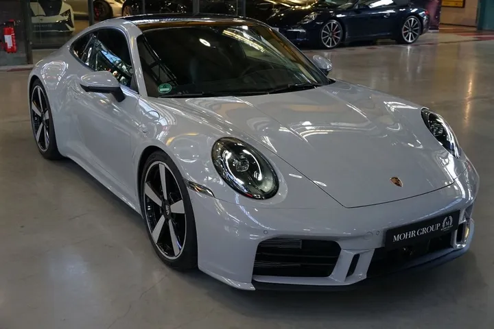 Porsche 992