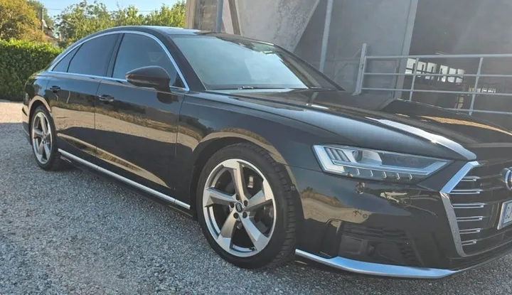 Audi A8