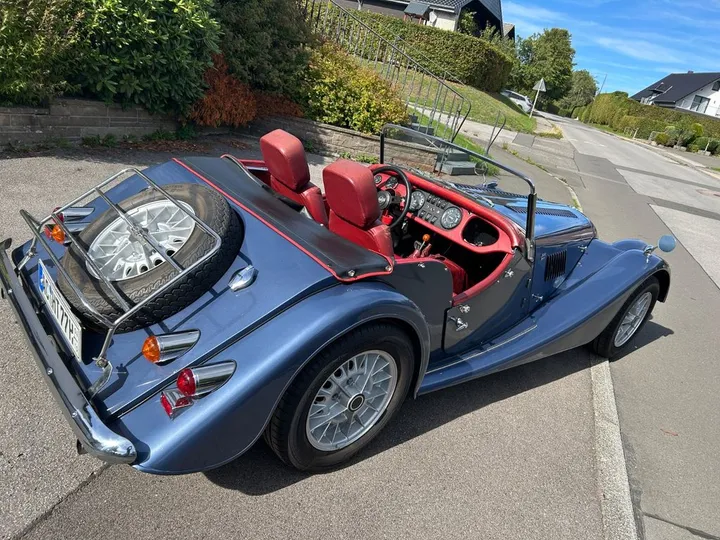 Morgan Plus 8