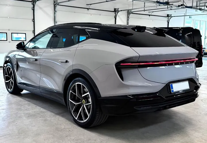 Lotus Eletre