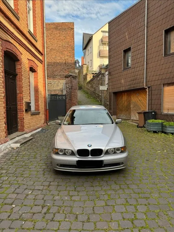 BMW 520
