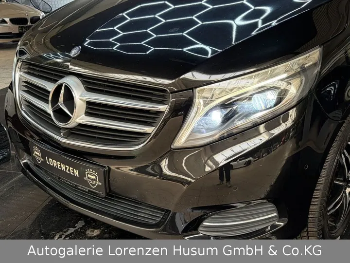 Mercedes-Benz V 250