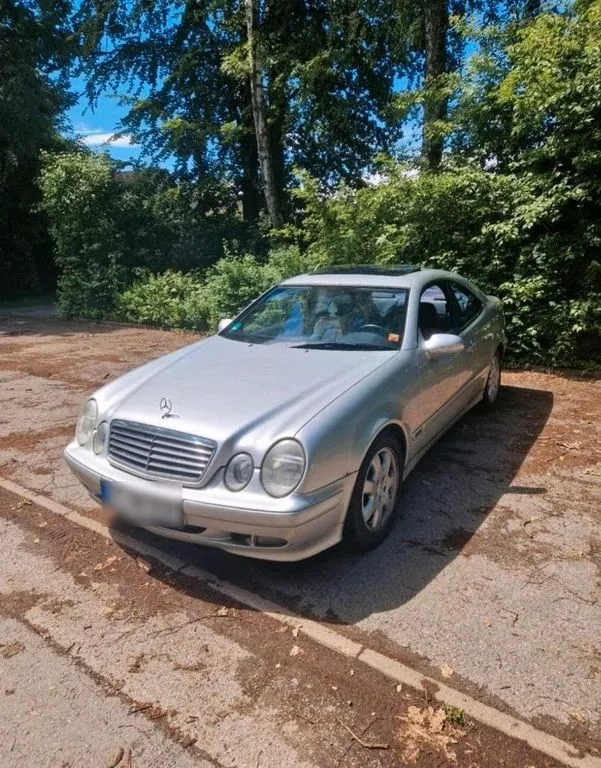 Mercedes-Benz CLK 230