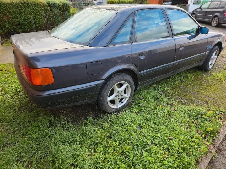 Audi 100