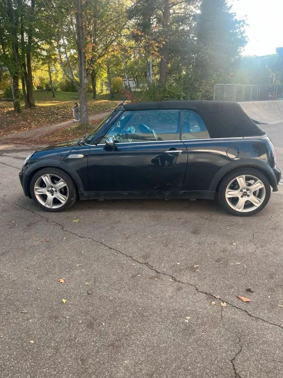 MINI Cooper Cabrio