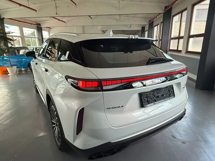 OMODA 9