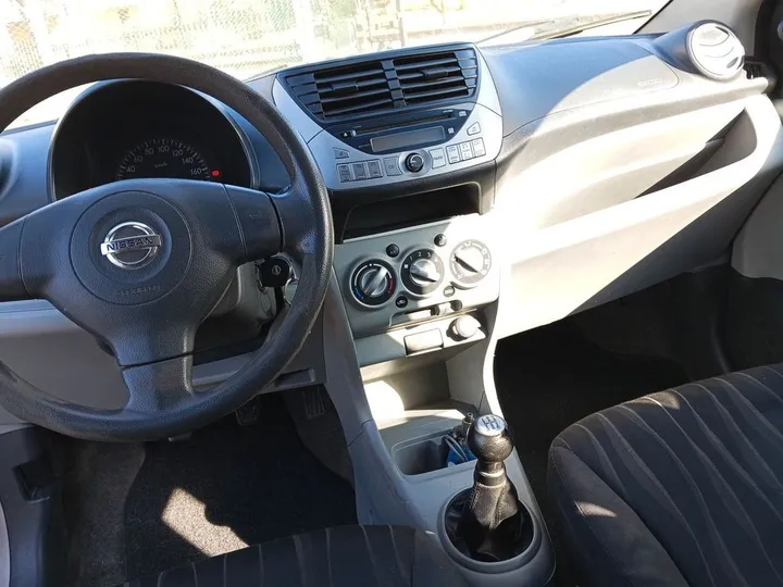 Nissan Pixo