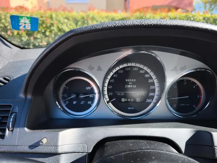 Mercedes-Benz C 220