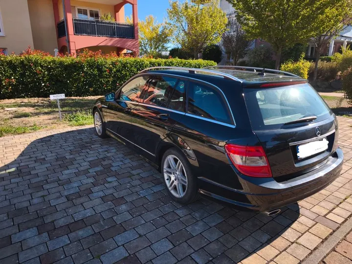 Mercedes-Benz C 220