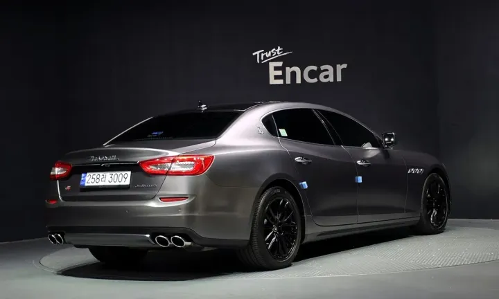 Maserati Quattroporte