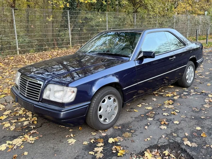 Mercedes-Benz E 320