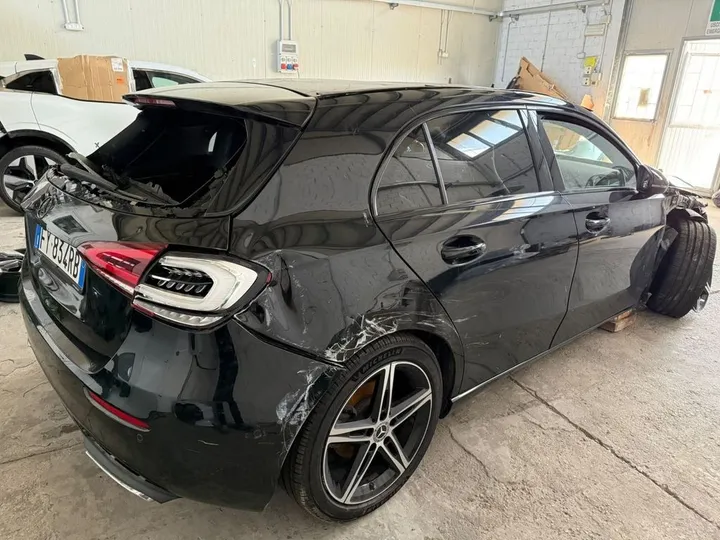 Mercedes-Benz A 220
