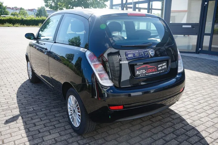Lancia Ypsilon